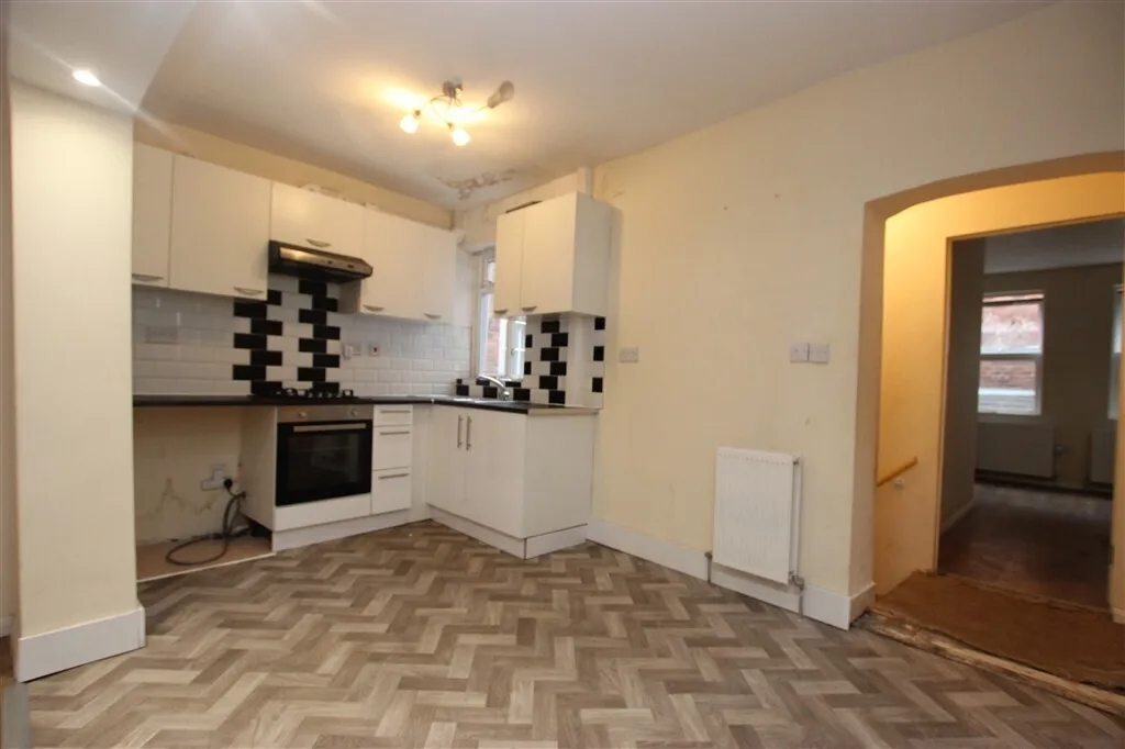 High Street, Grantham, NG31, photo 12