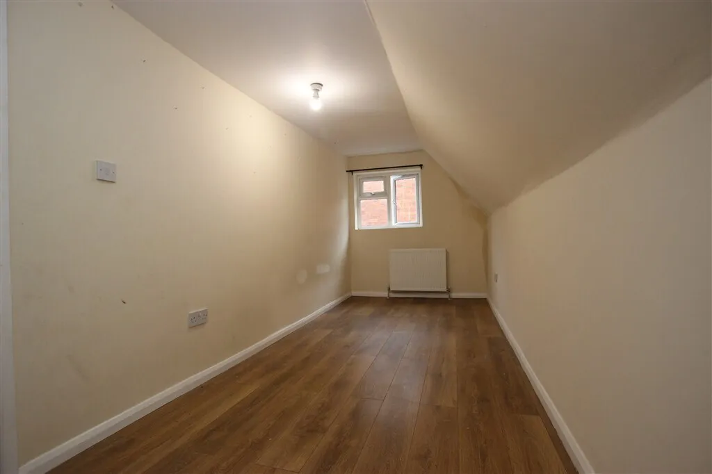 High Street, Grantham, NG31, photo 15