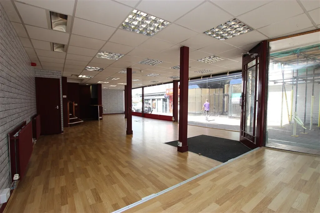 High Street, Grantham, NG31, photo 5