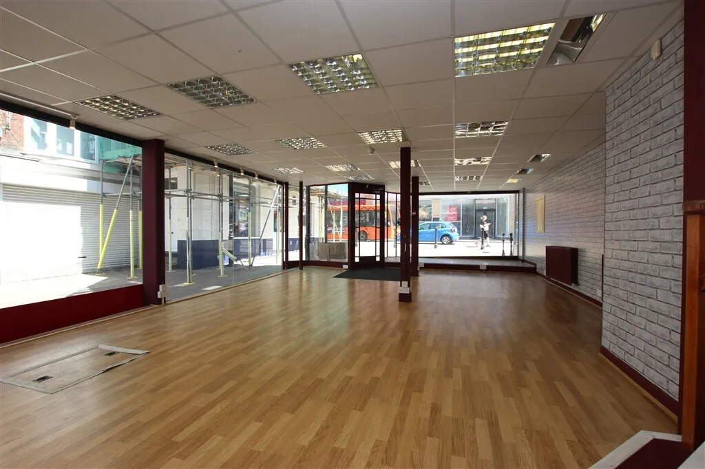 High Street, Grantham, NG31, photo 4