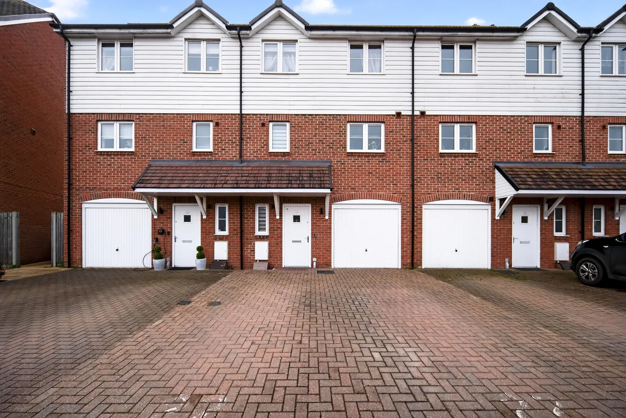 Cuthbert Close, Maidstone, ME15, photo 2