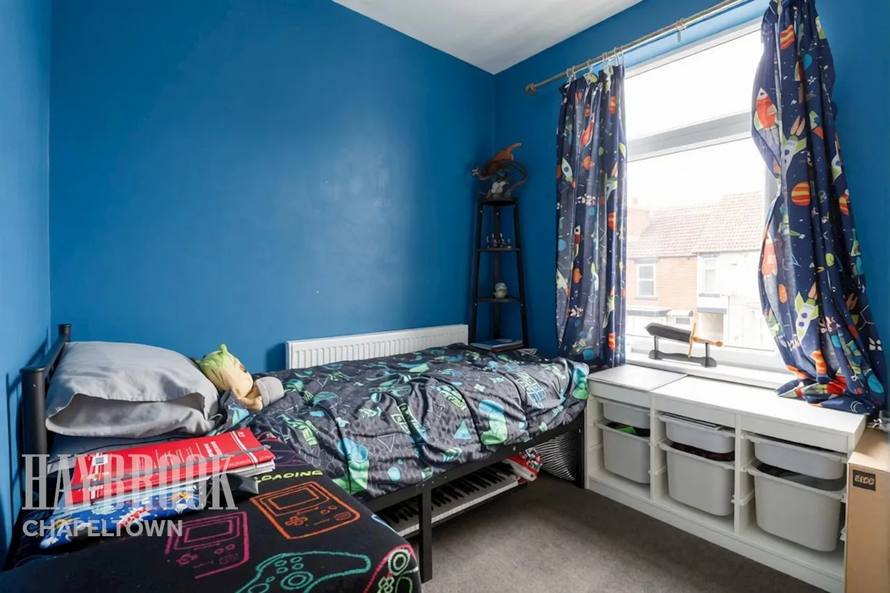 Bellhouse Road, Sheffield, photo 11