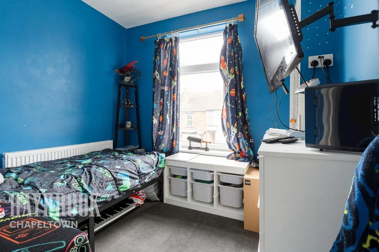 Bellhouse Road, Sheffield, photo 10