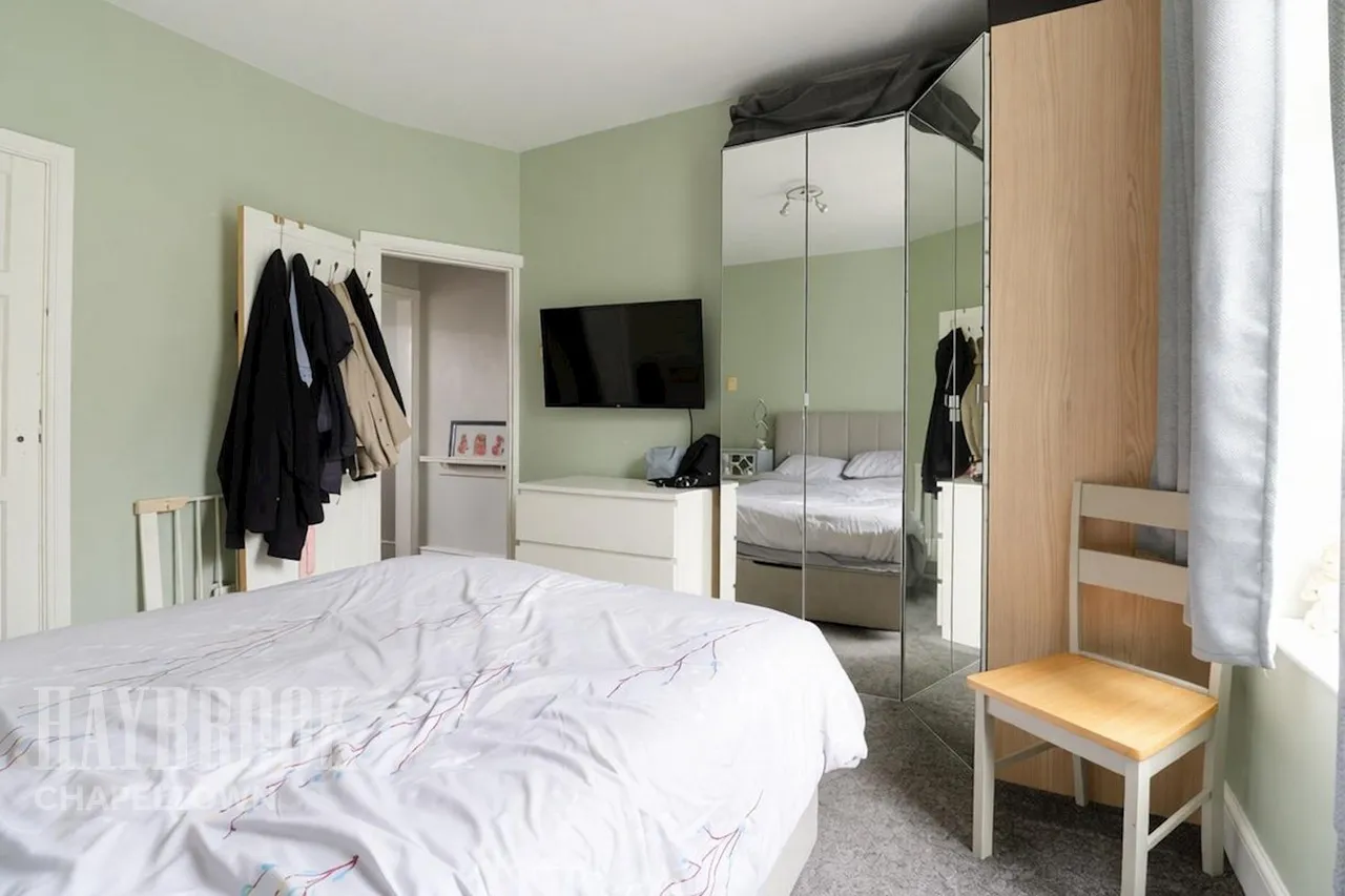 Bellhouse Road, Sheffield, photo 8