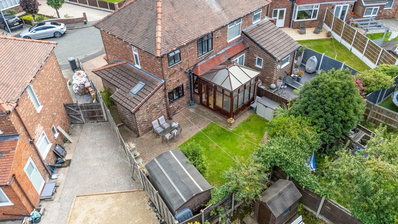 Smith Crescent, Warrington, Warrington, WA2 8EN, photo 5