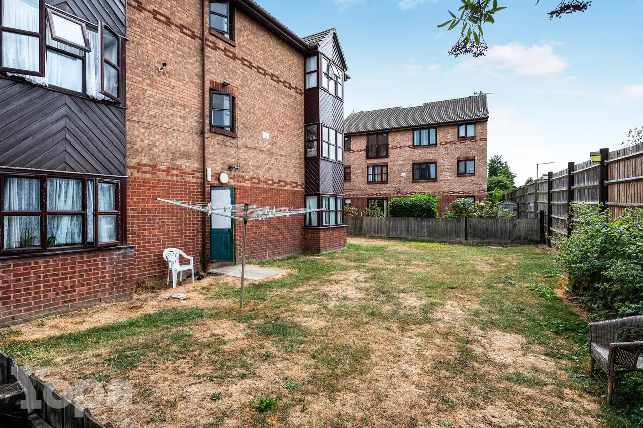 Farley Road, Gravesend, DA12, photo 9