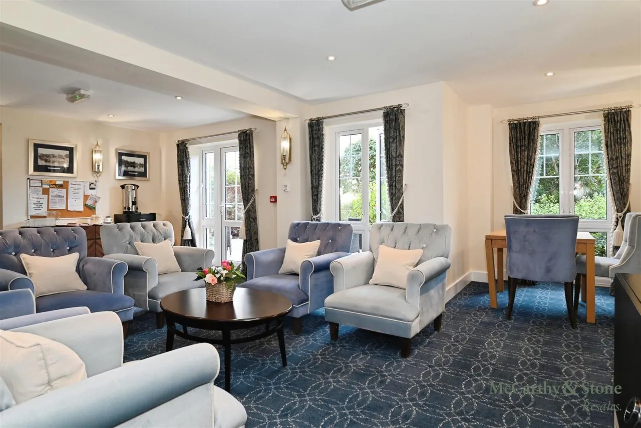St. Lukes Road, Maidenhead, SL6, photo 9