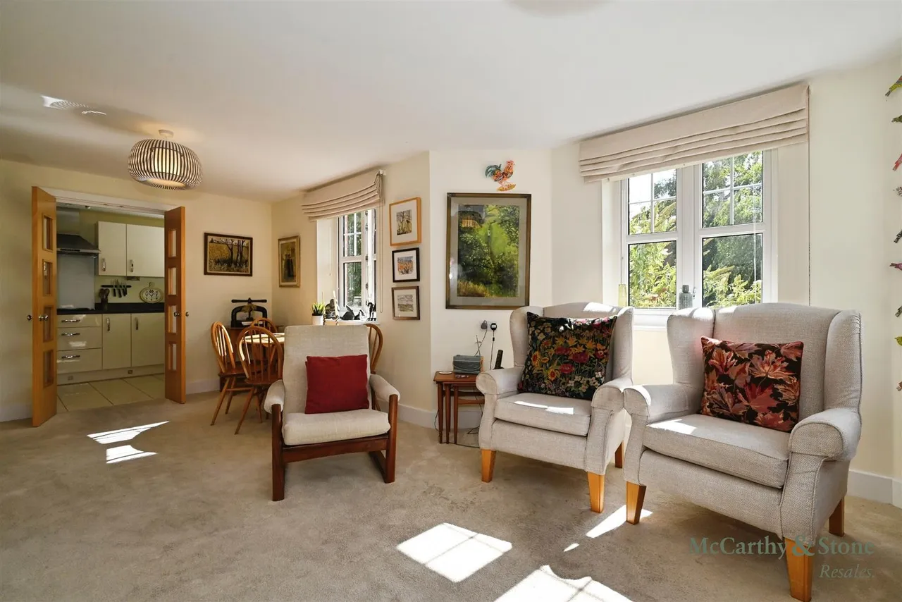 St. Lukes Road, Maidenhead, SL6, photo 4