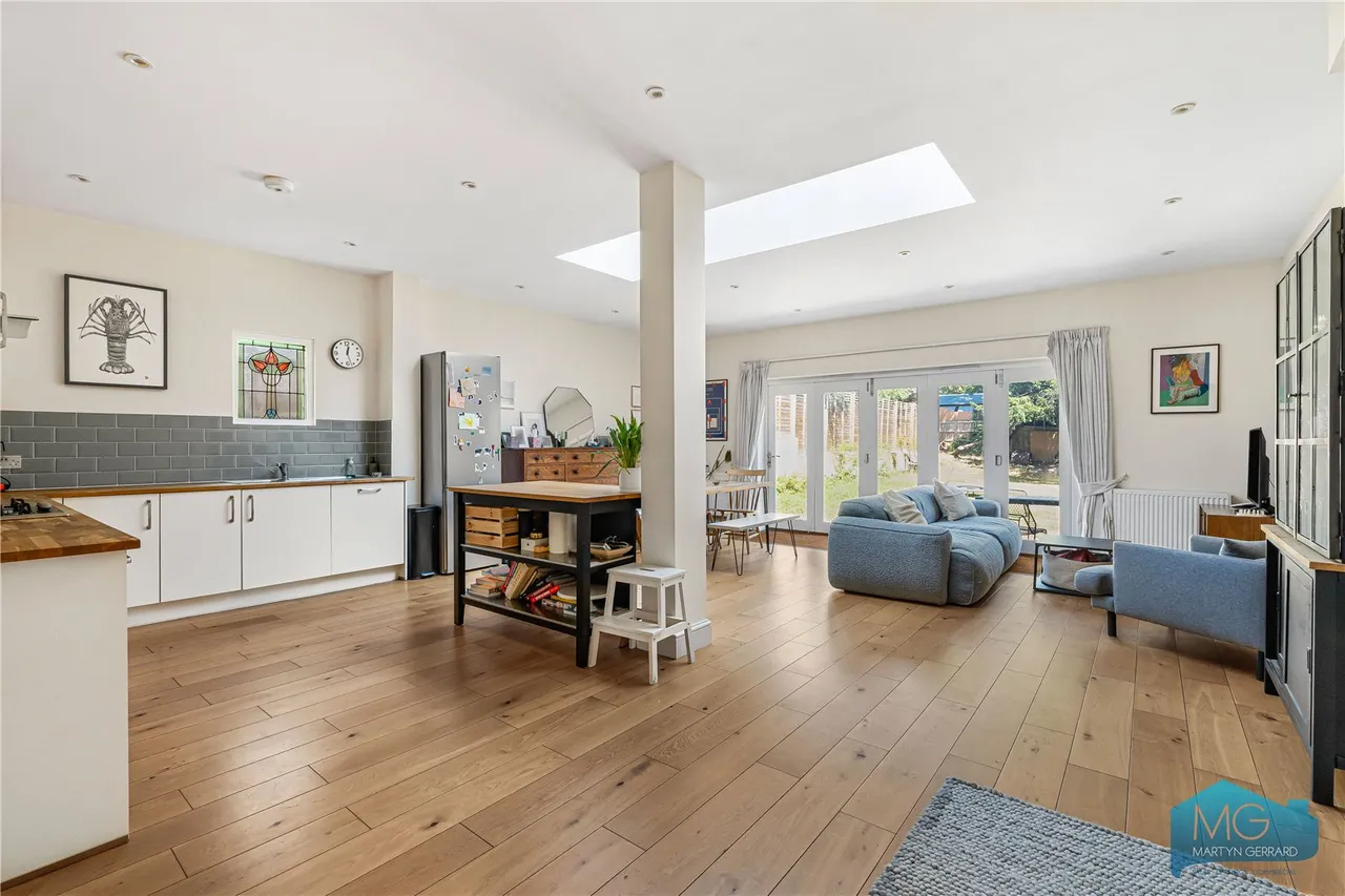 Arden Road, Finchley, N3, photo 2