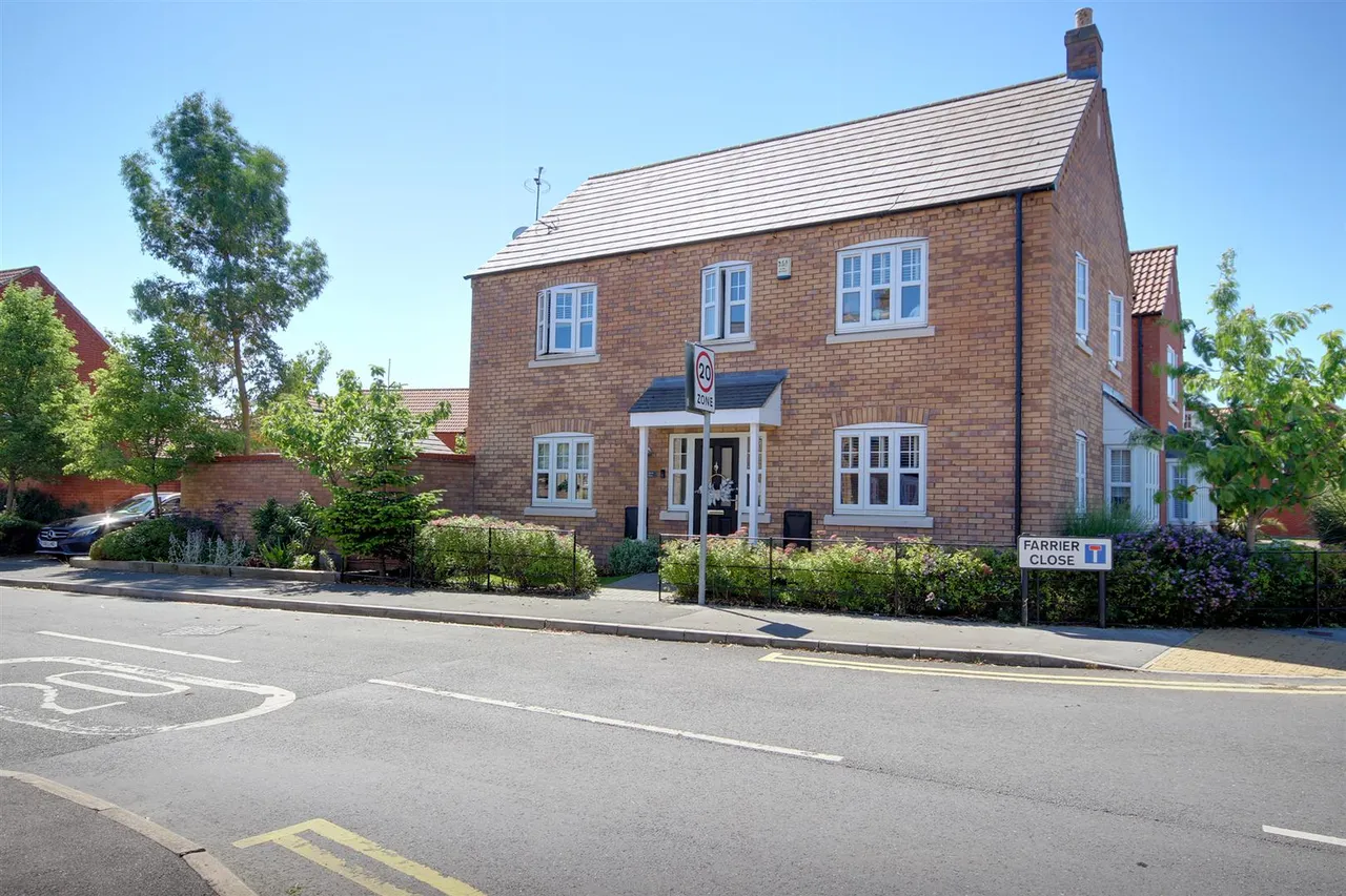 4 bed house for sale — Farrier Close, Kingswood, Hull