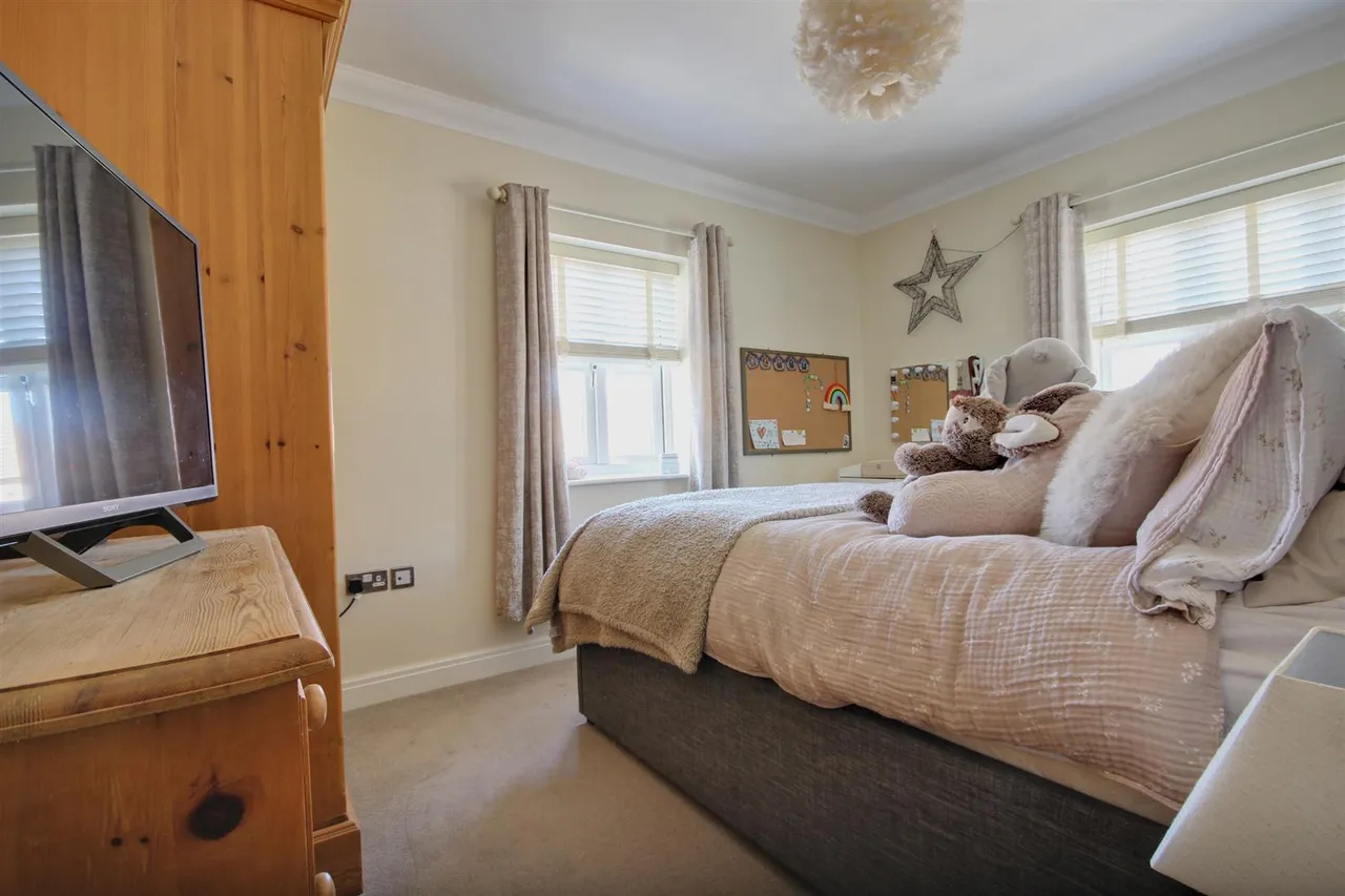 Farrier Close, Kingswood, Hull, photo 16