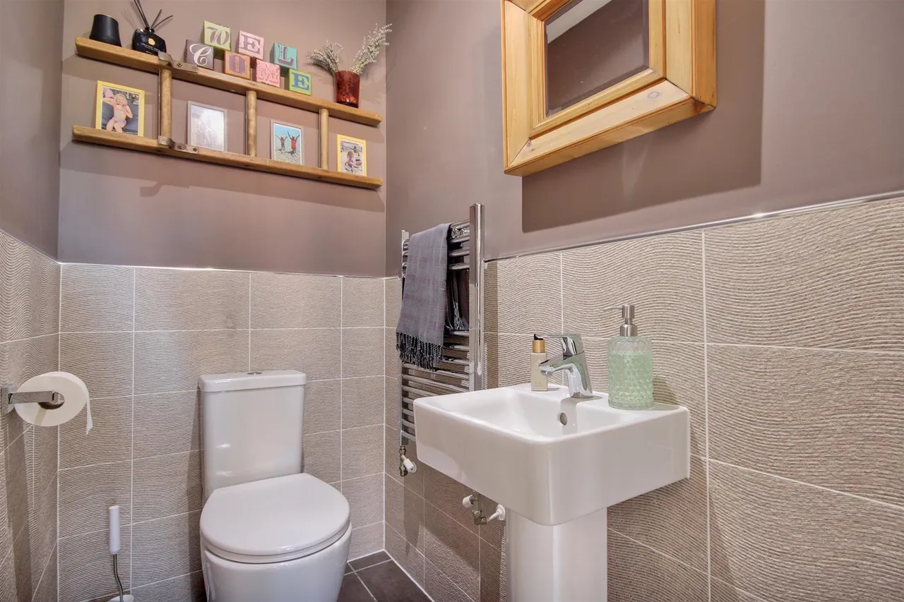 Farrier Close, Kingswood, Hull, photo 18