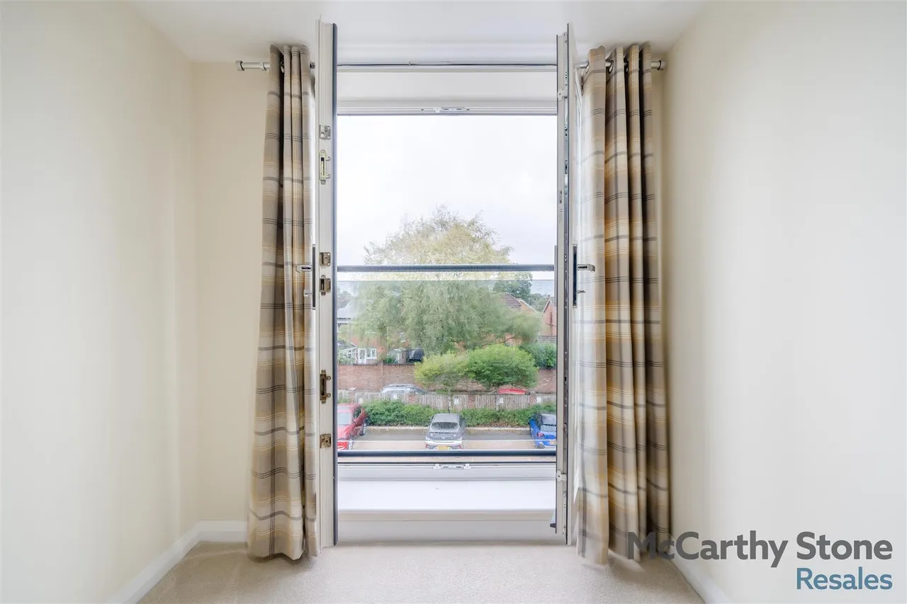 Burlington Gardens, Leyland, PR25, photo 3