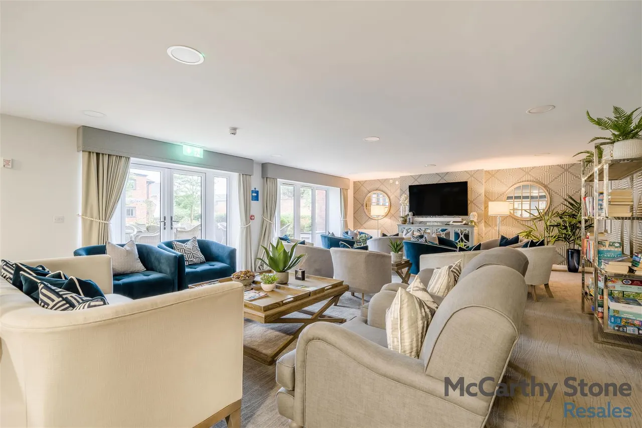 Burlington Gardens, Leyland, PR25, photo 11