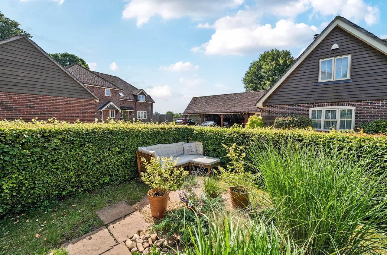 Farriers Close, Preston Candover, RG25, photo 13