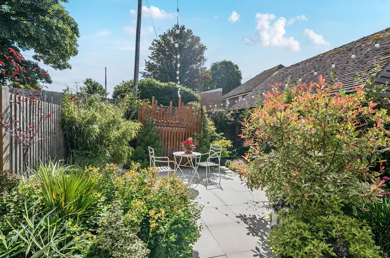 Farriers Close, Preston Candover, RG25, photo 8