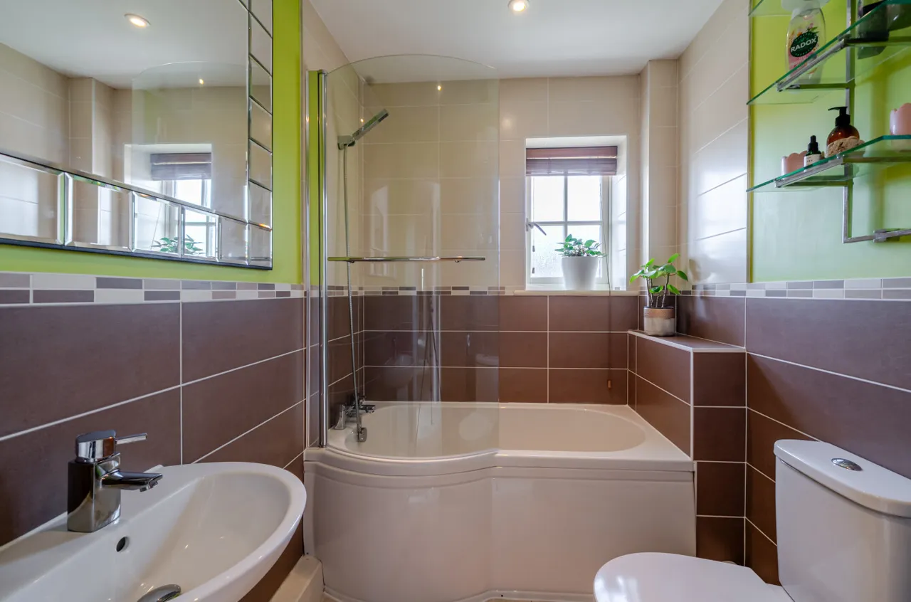 Farriers Close, Preston Candover, RG25, photo 6