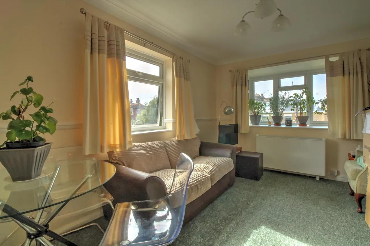 Byron Road, Worthing, BN11, photo 2