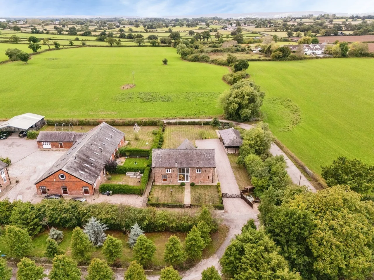 Wrexham Road, Holt, LL13, photo 38