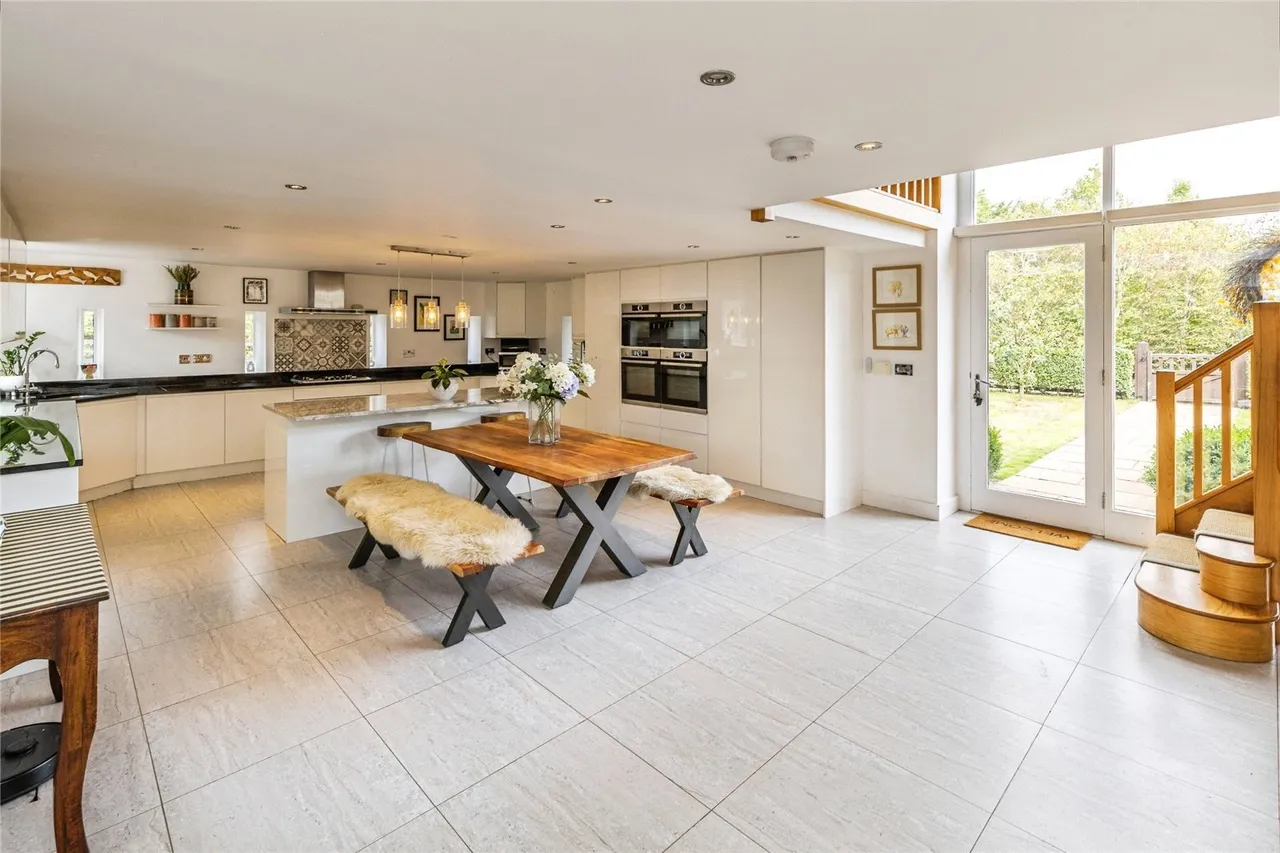 Wrexham Road, Holt, LL13, photo 13