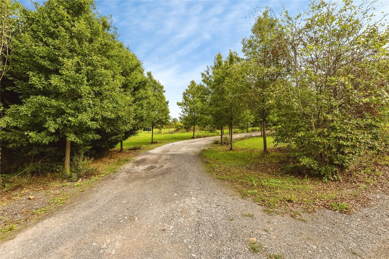 Wrexham Road, Holt, LL13, photo 39