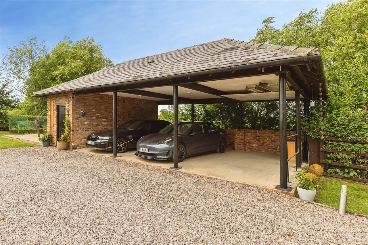 Wrexham Road, Holt, LL13, photo 33