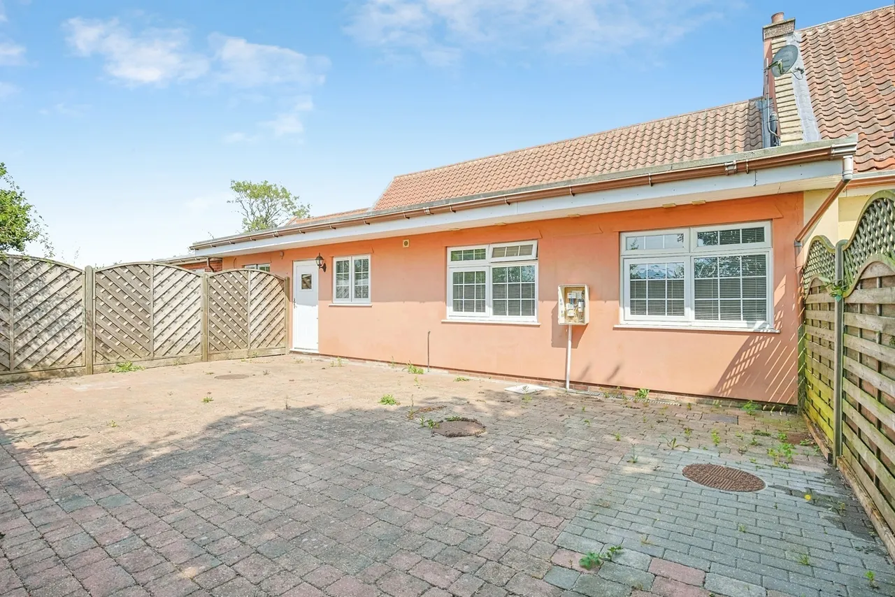 Bury Road, Hepworth, Diss, Suffolk, IP22, photo 14