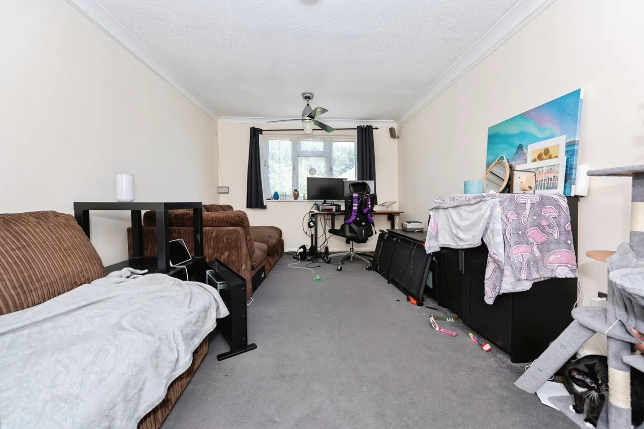 Linnet Way, PURFLEET-ON-THAMES, Essex, RM19, photo 9
