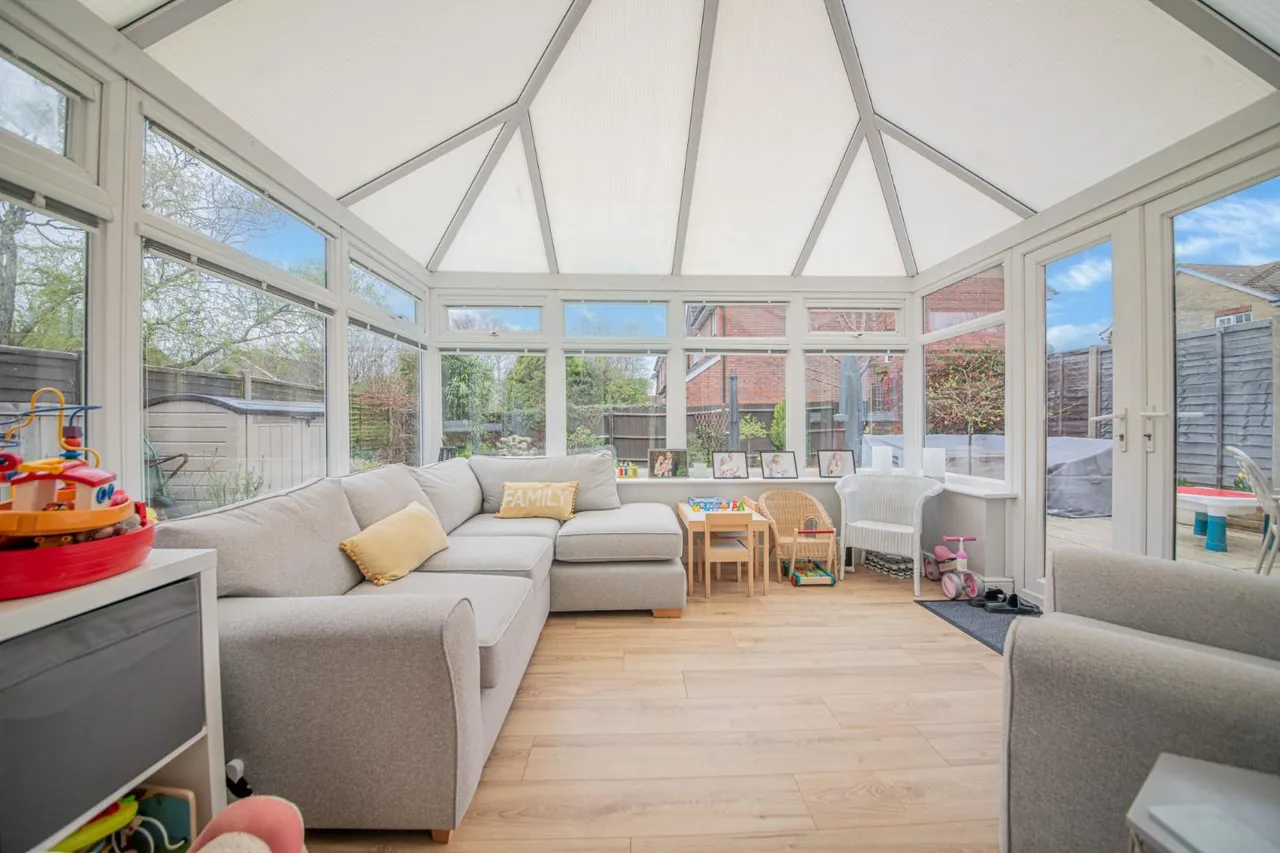 Damson Crescent, Fair Oak, Eastleigh, SO50 8RF, photo 5