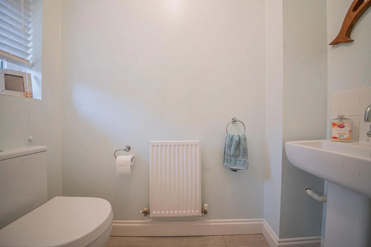 Damson Crescent, Fair Oak, Eastleigh, SO50 8RF, photo 9