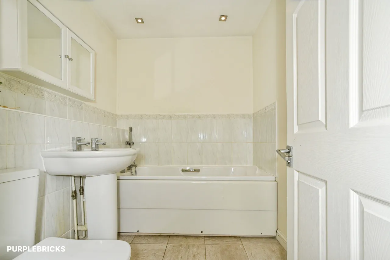 Redhouse Way, Swindon, SN25, photo 17