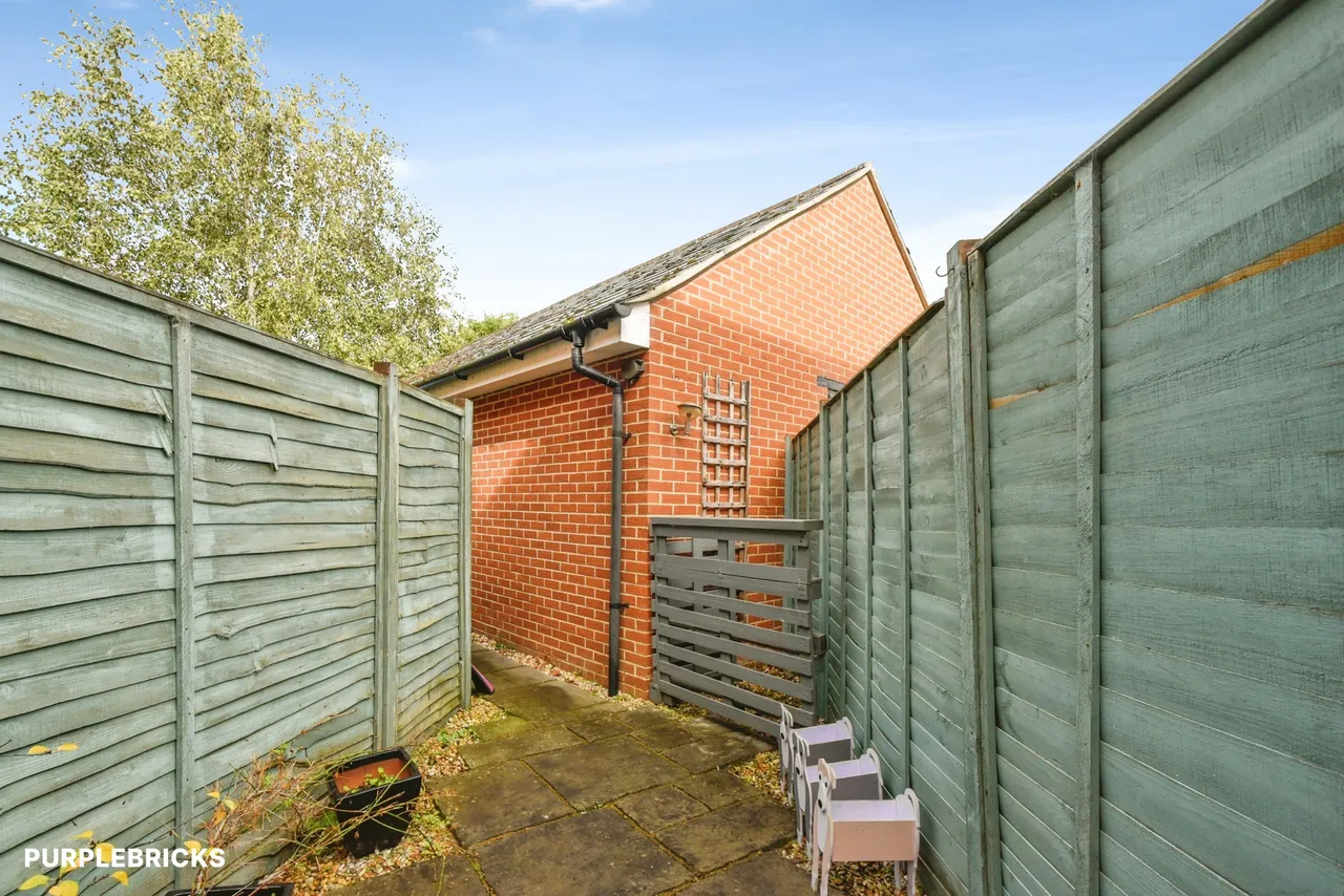 Redhouse Way, Swindon, SN25, photo 32