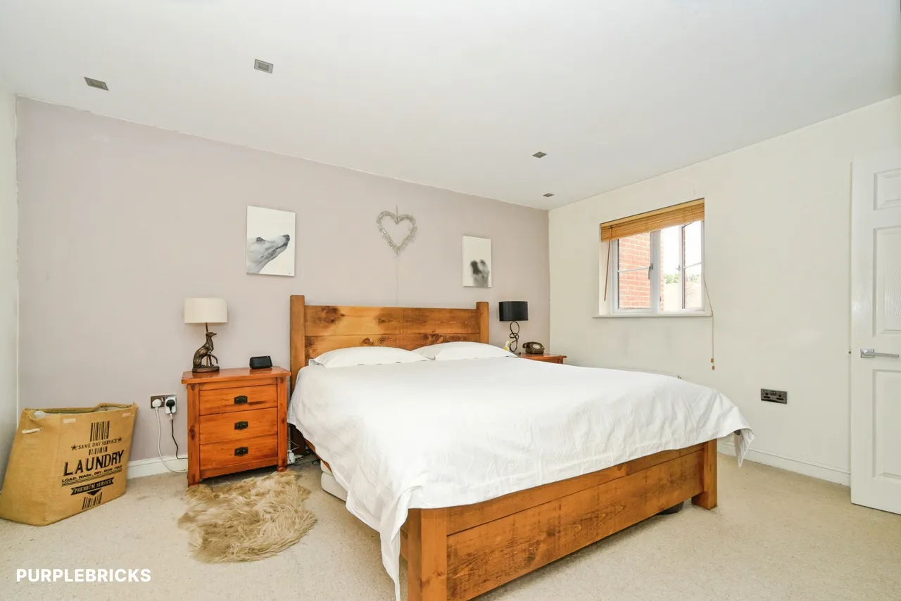 Redhouse Way, Swindon, SN25, photo 16