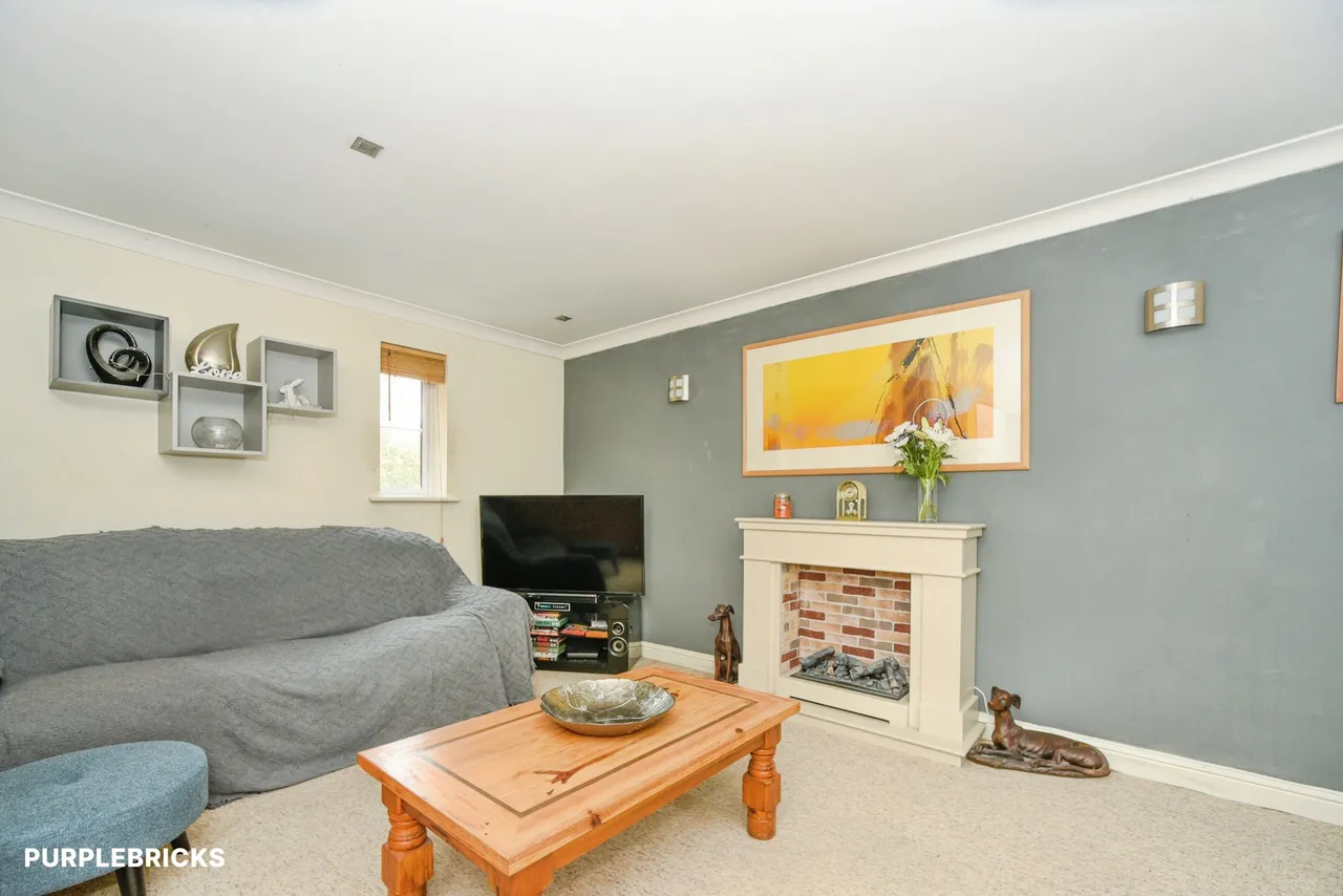 Redhouse Way, Swindon, SN25, photo 9
