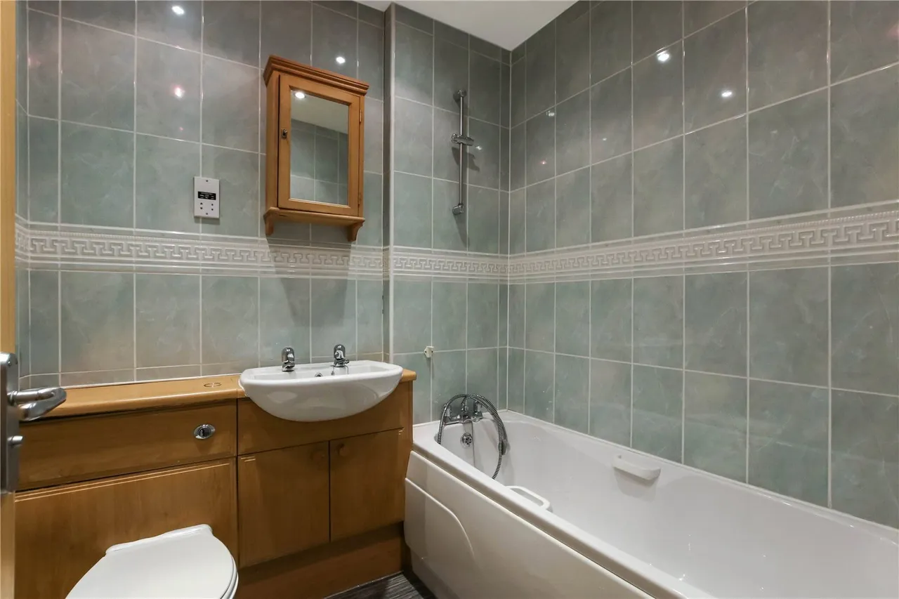 Campbell Close, Hamilton, ML3, photo 13