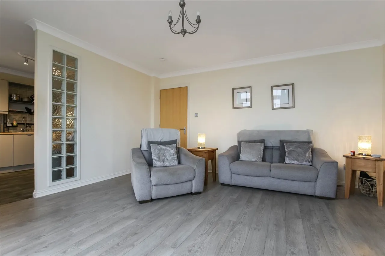 Campbell Close, Hamilton, ML3, photo 6
