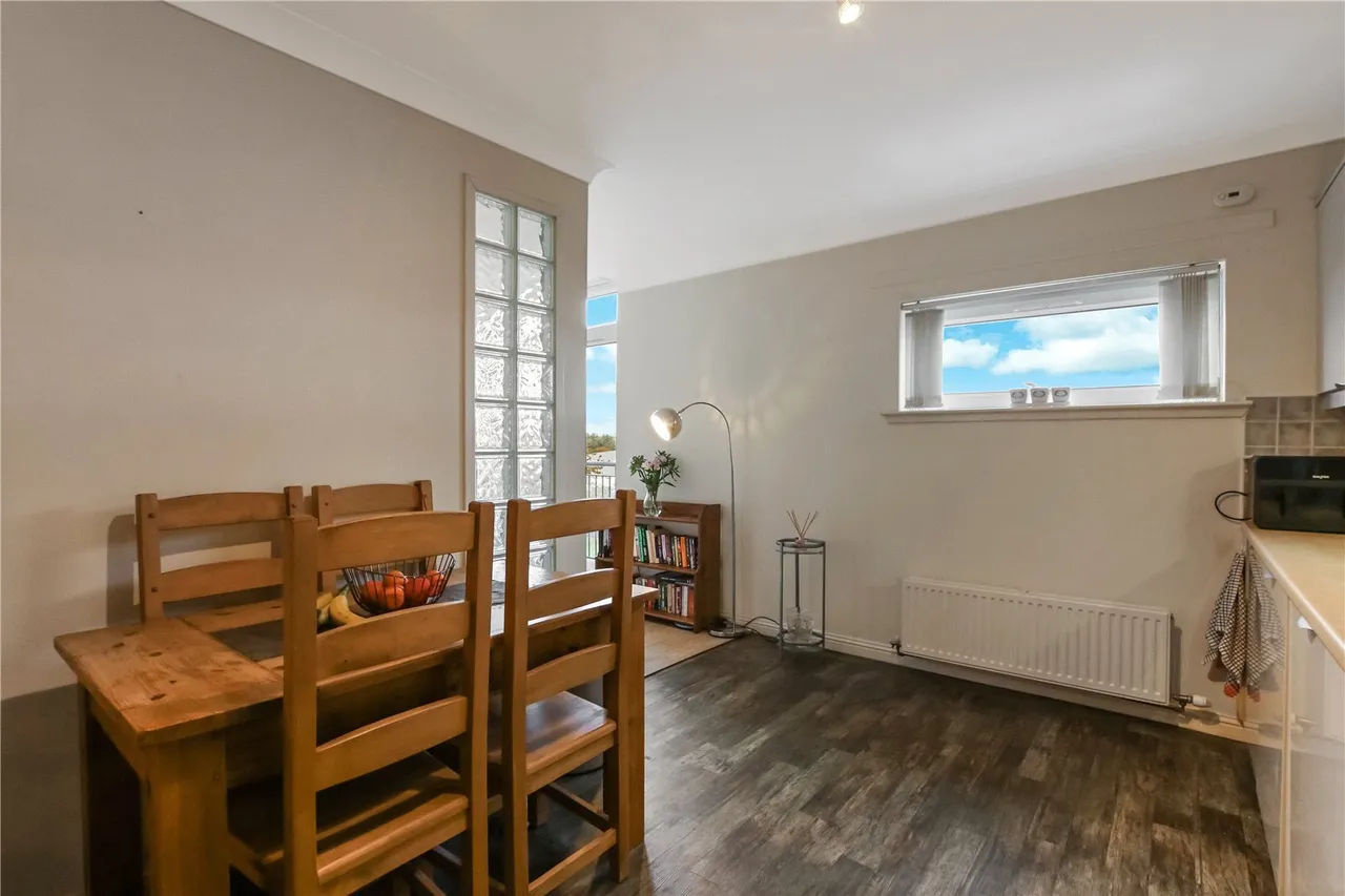 Campbell Close, Hamilton, ML3, photo 9