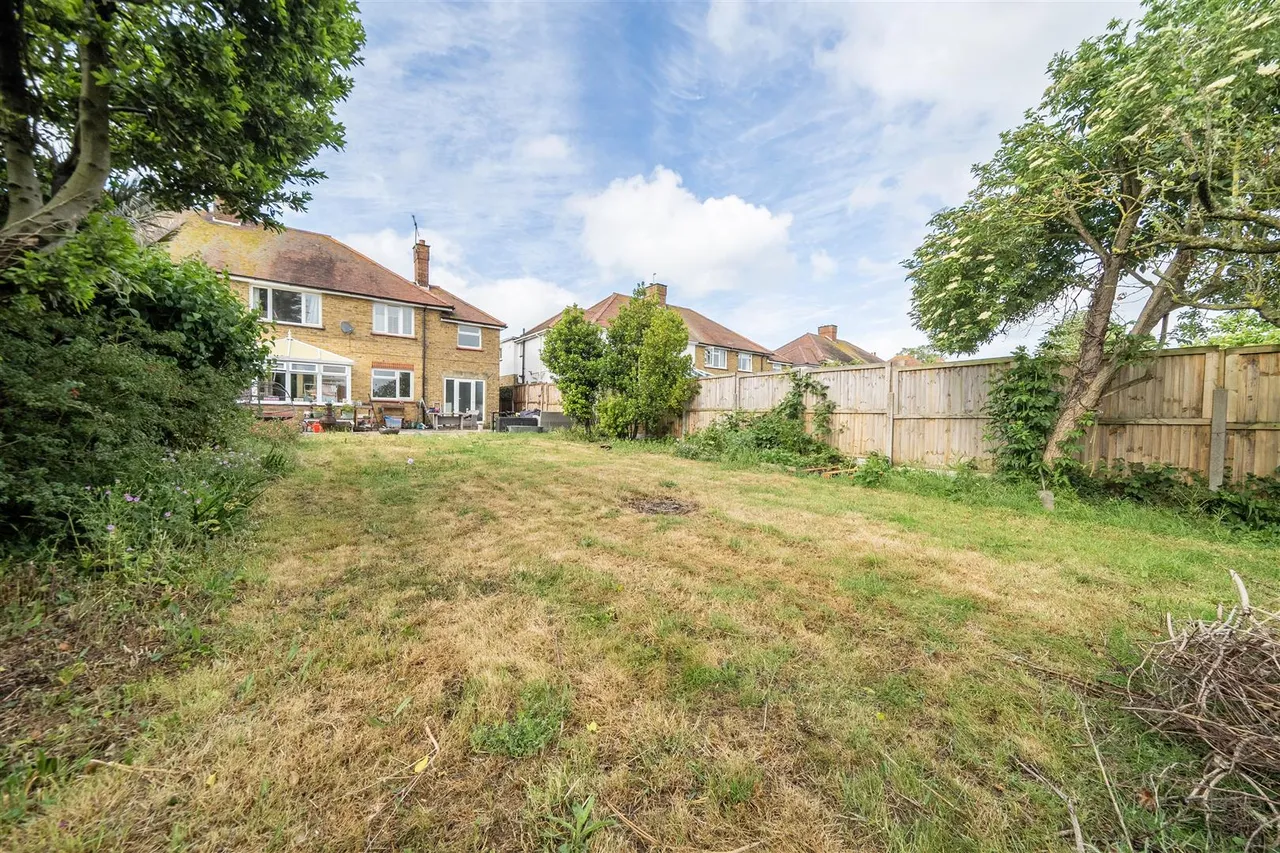 Brassey Avenue, Broadstairs, Kent, CT10 2DS, photo 15