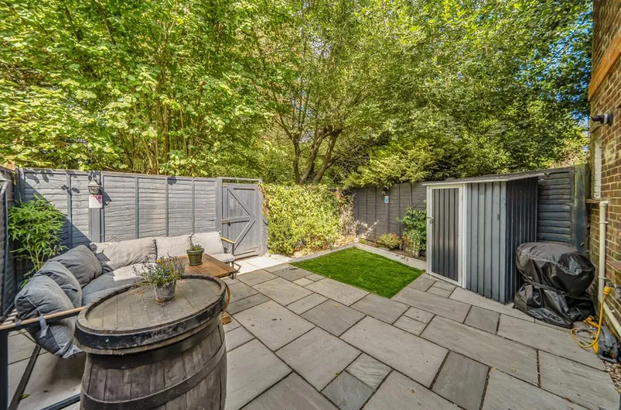 King George Avenue, East Grinstead, RH19, photo 6