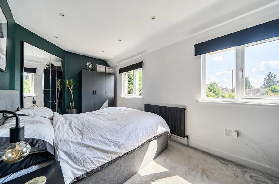 King George Avenue, East Grinstead, RH19, photo 3