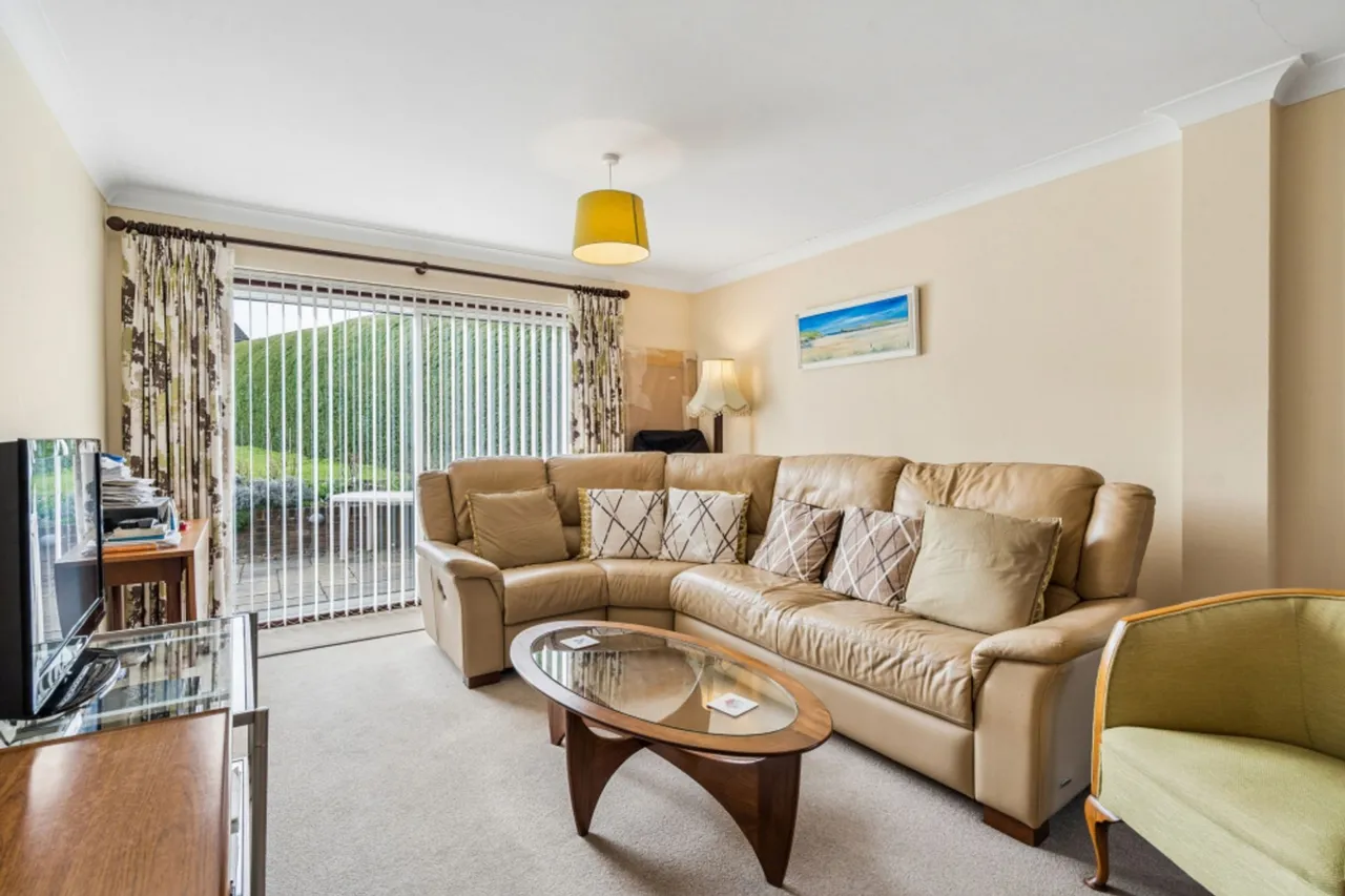 Warrendene Road, Hughenden Valley, HP14, photo 21