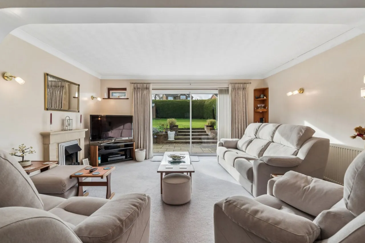 Warrendene Road, Hughenden Valley, HP14, photo 8