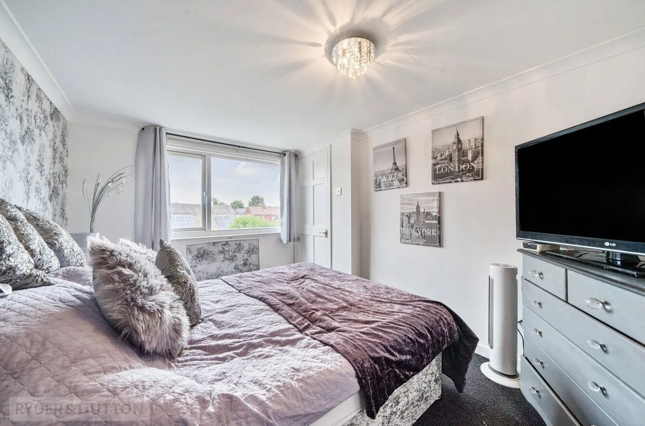 Tiber Avenue, Hollinwood, OL8, photo 20