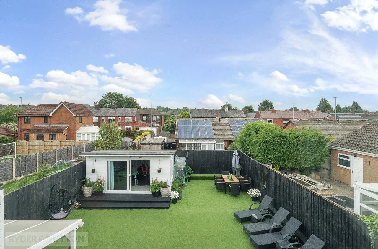 Tiber Avenue, Hollinwood, OL8, photo 26