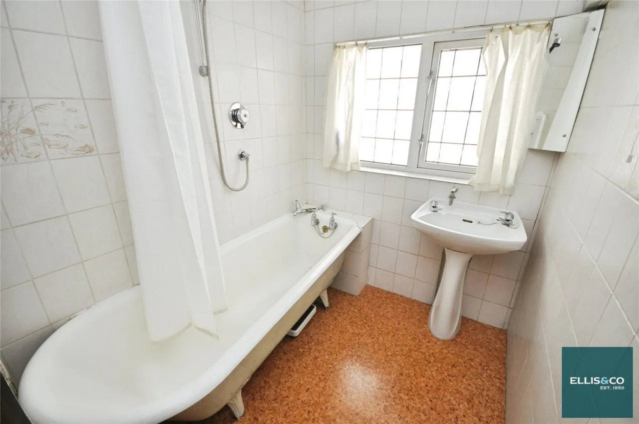 Lyndhurst Gardens, Finchley, N3, photo 13