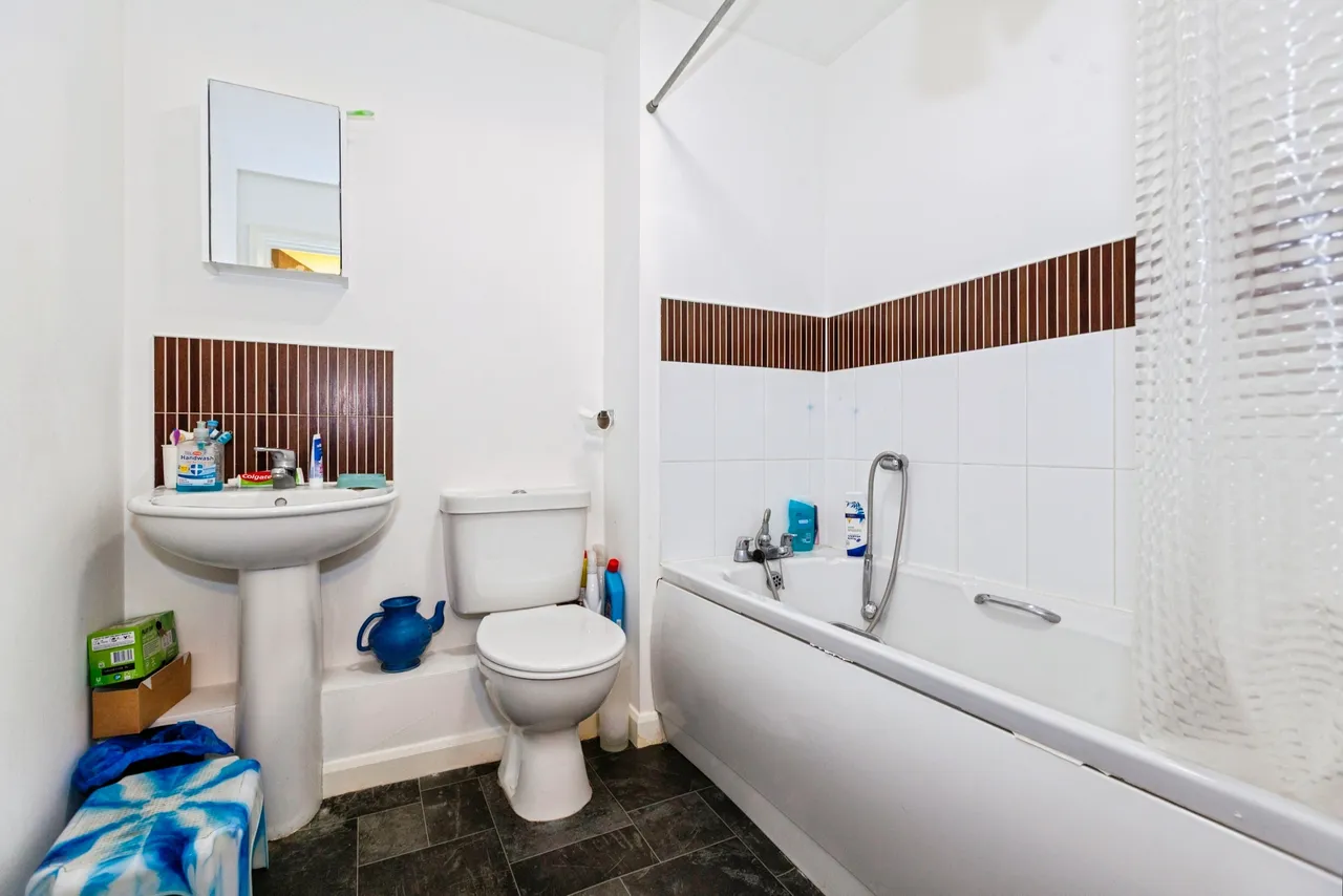 Mill Street, Slough, SL2, photo 15