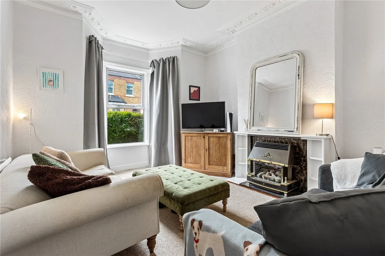 3 bed house for sale, Noyna Road, London, SW17