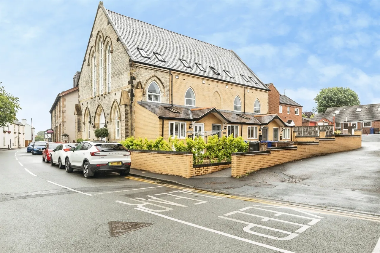 3 bed house for sale, High Street, South Milford, LS25