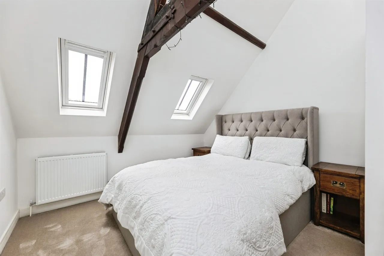 High Street, South Milford, LS25, photo 16