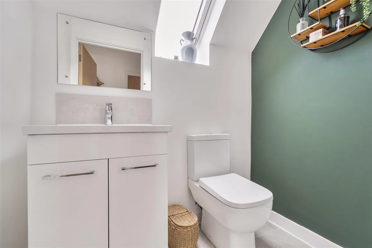 91 Barnes Lane, Sarisbury Green, photo 11